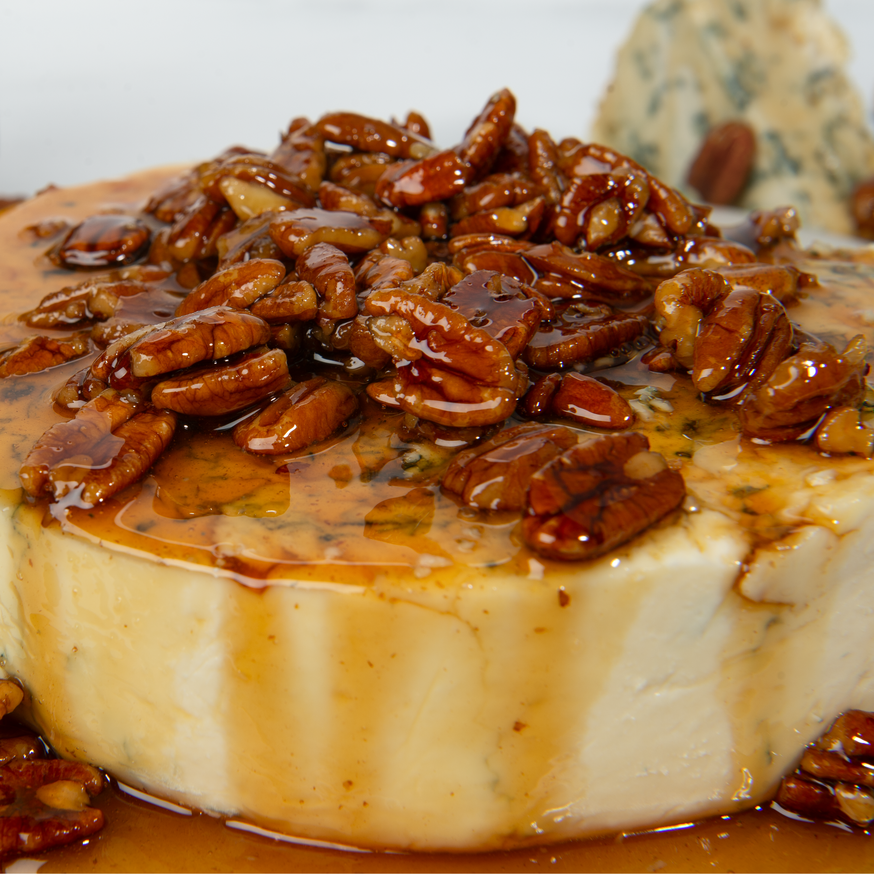 2 Lb. Maytag Blue Cheese Wheel and Bourbon Pecan Sauce – Maytag